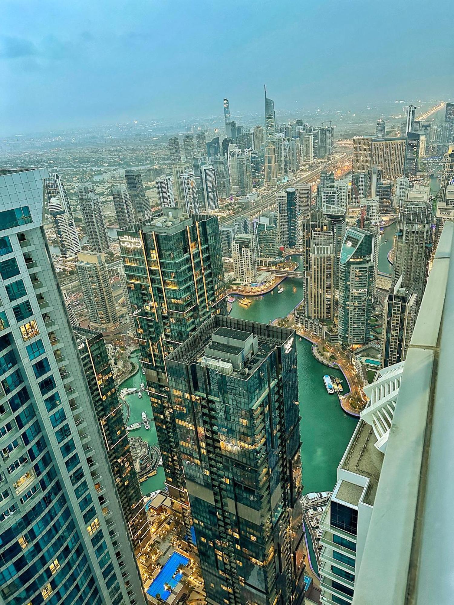 Life Above Clouds Leilighet Dubai Eksteriør bilde